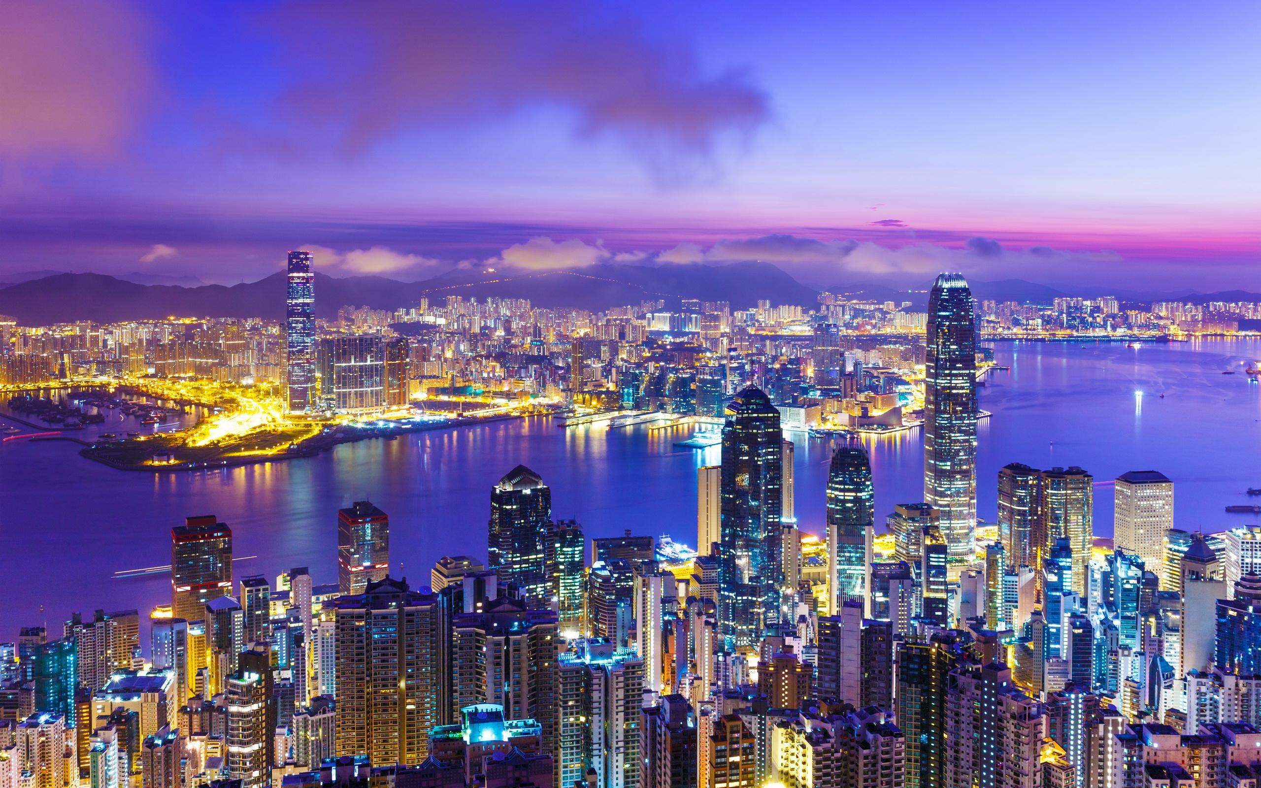 Hong Kong Regains Top Spot as Asia's Leading Financial Center