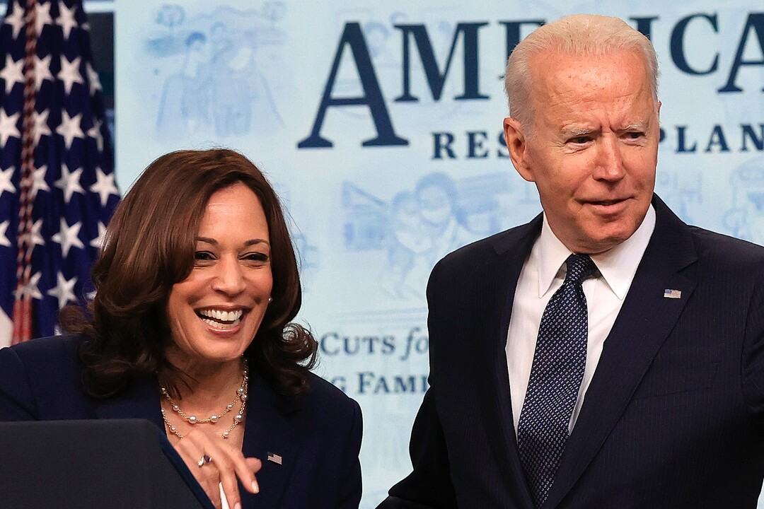 Zelenskyy Meets Harris as Biden Seeks to Secure Ukraine Legacy Amid GOP Divides